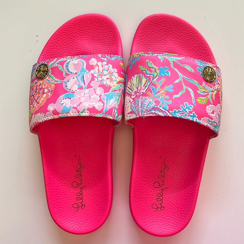 Lilly Pulitzer Cabana Slides Pink isle shell me something good EUC Size 7